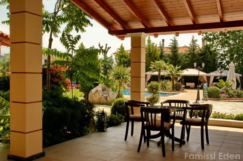 Famissi Eden Hotel 卡兰巴卡 外观 照片