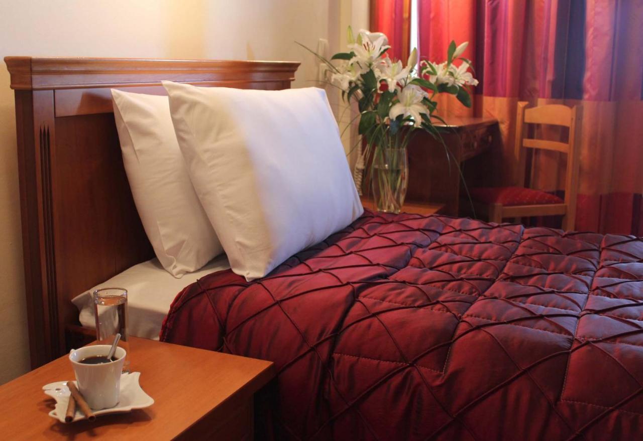 Famissi Eden Hotel 卡兰巴卡 客房 照片