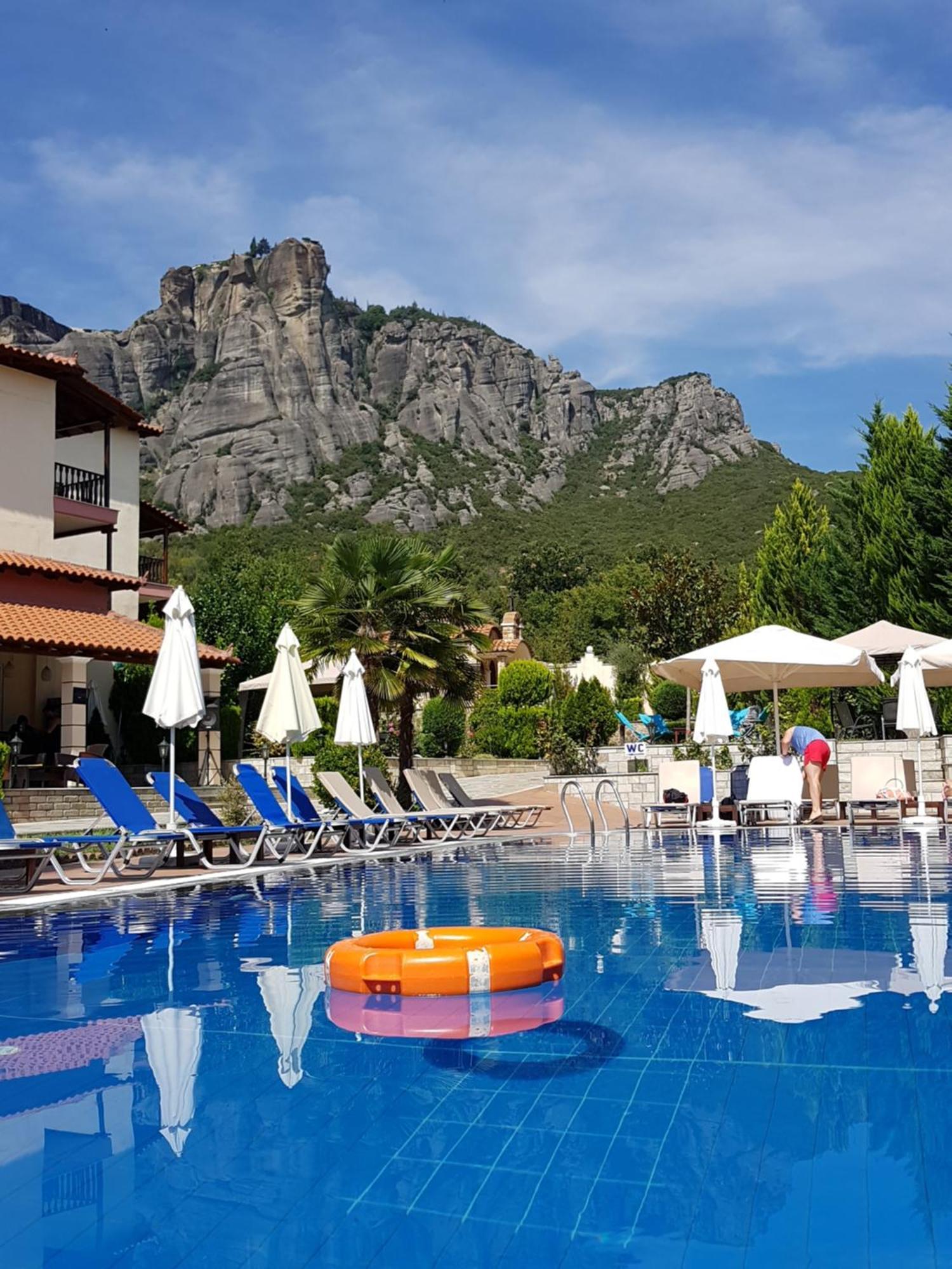 Famissi Eden Hotel 卡兰巴卡 外观 照片