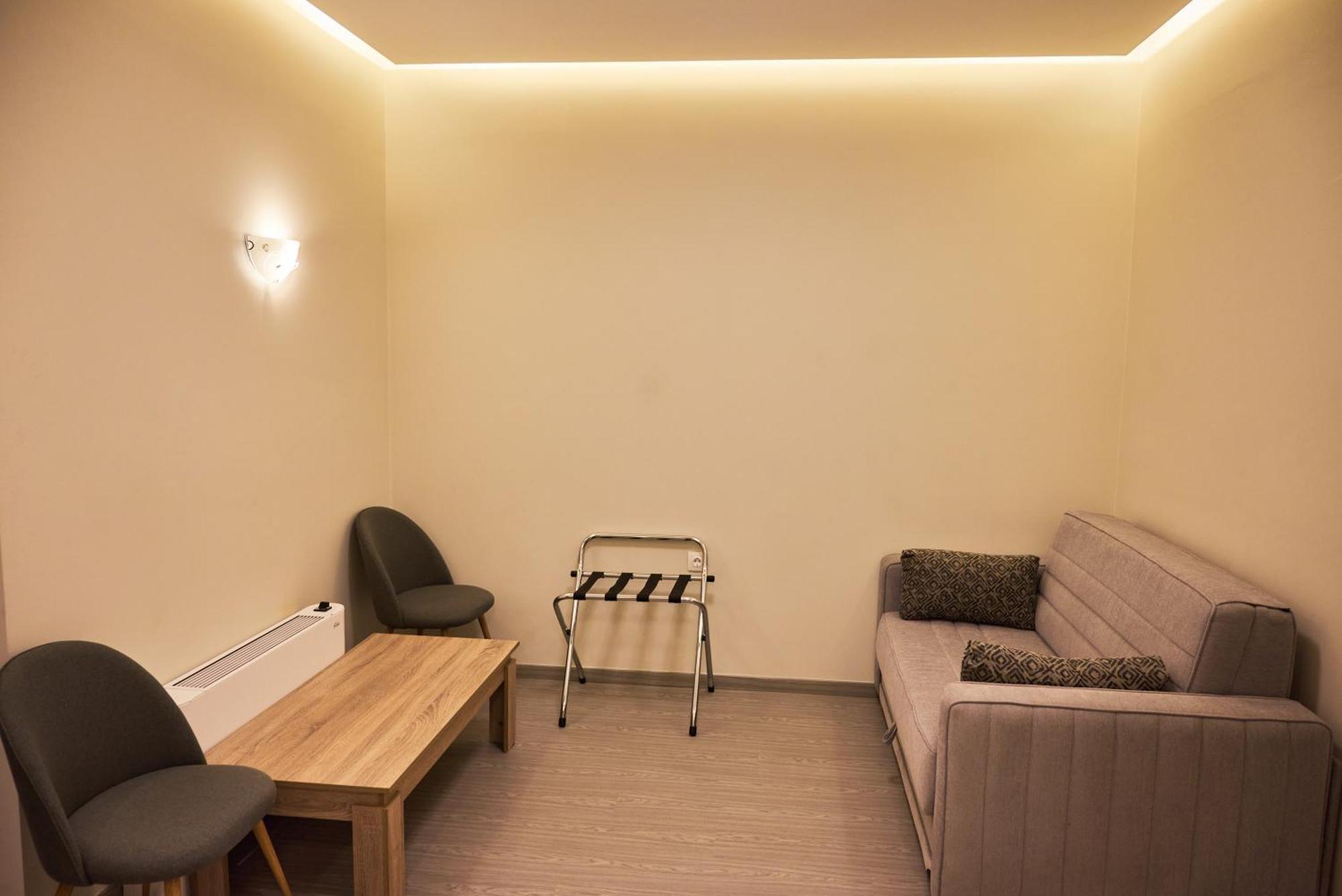 Famissi Eden Hotel 卡兰巴卡 外观 照片