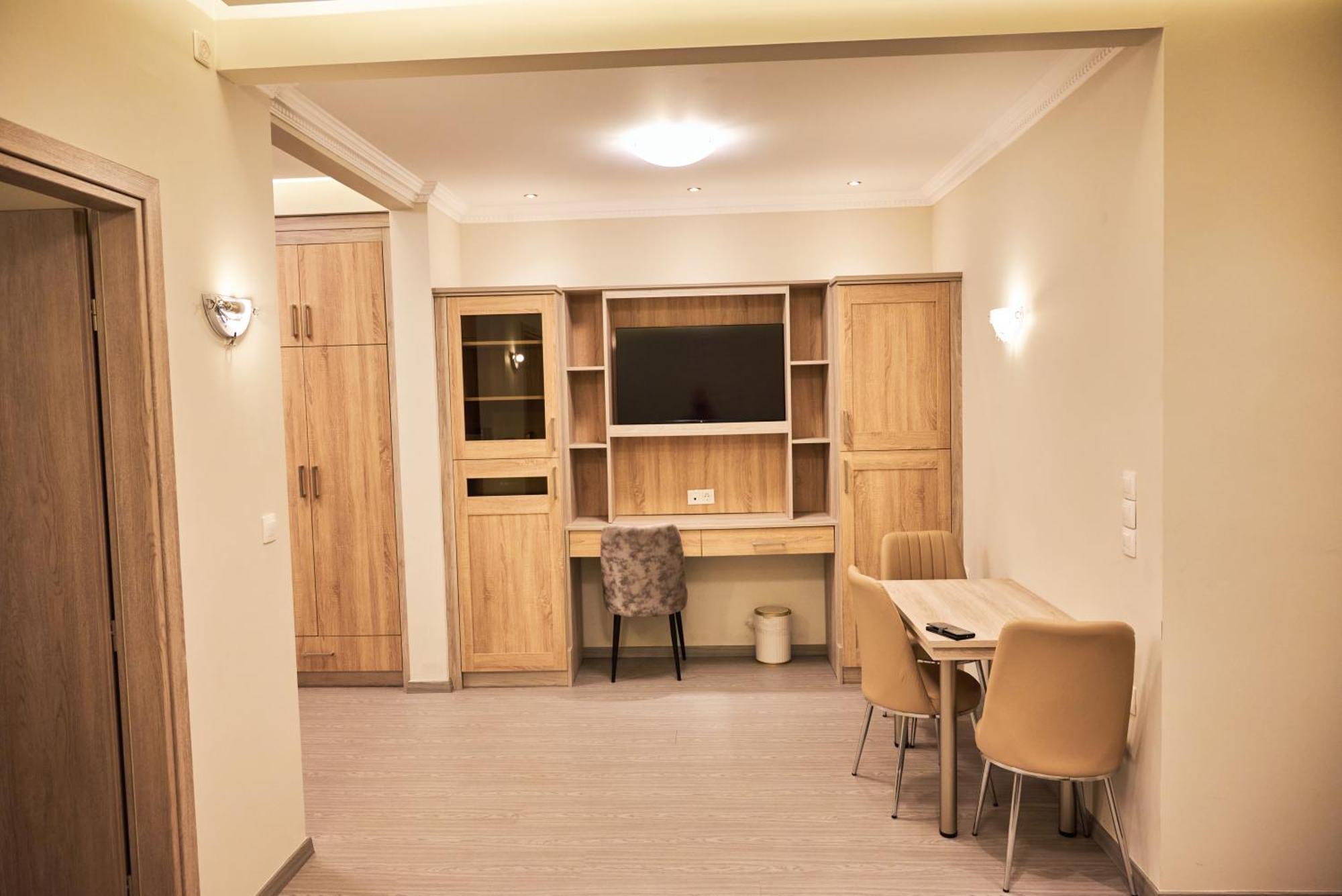 Famissi Eden Hotel 卡兰巴卡 外观 照片